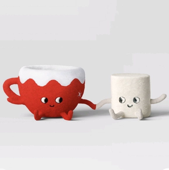 LAST CHANCE 2023 NWT Target Wondershop hot cocoa mug & marshmallow felt buddies - Picture 1 of 2